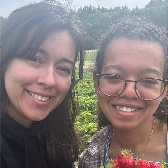 Meet your Posher - Picture 4 of 5